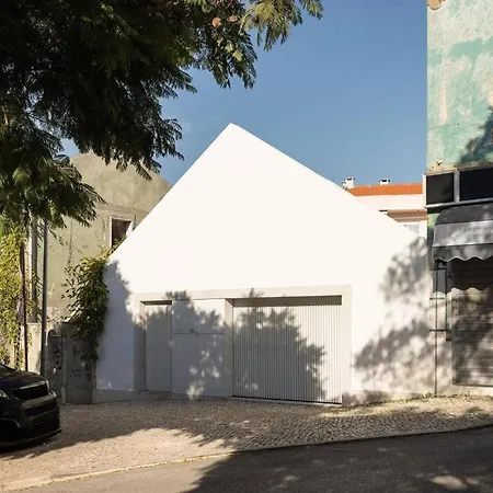 Luxury In The Heart Of Historic - Close To Train And