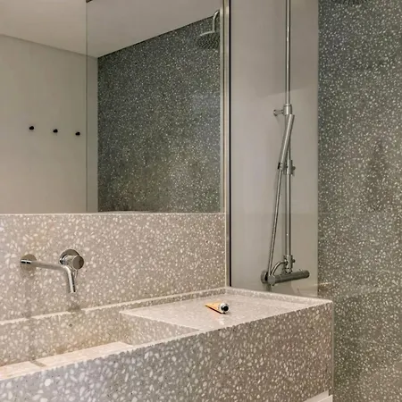 Luxury In The Heart Of Historic - Close To Train And *