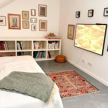 Luxury In The Heart Of Historic - Close To Train And *