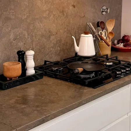 בית נופש Luxury In The Heart Of Historic - Close To Train And אוייראס