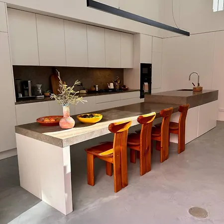 בית נופש Luxury In The Heart Of Historic - Close To Train And אוייראס