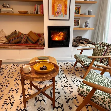 בית נופש Luxury In The Heart Of Historic - Close To Train And