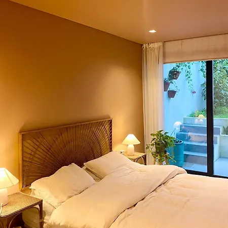 Дом отдыха Luxury In The Heart Of Historic - Close To Train And *