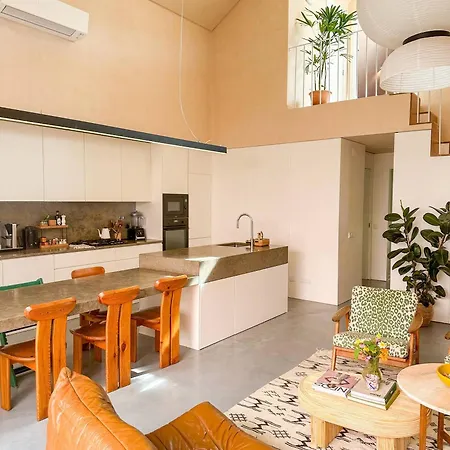 בית נופש Luxury In The Heart Of Historic - Close To Train And