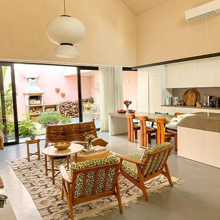 Luxury In The Heart Of Historic - Close To Train And *
